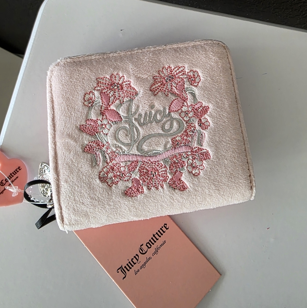 NWT Juicy Couture Juicy In Bloom Zip Around Wallet